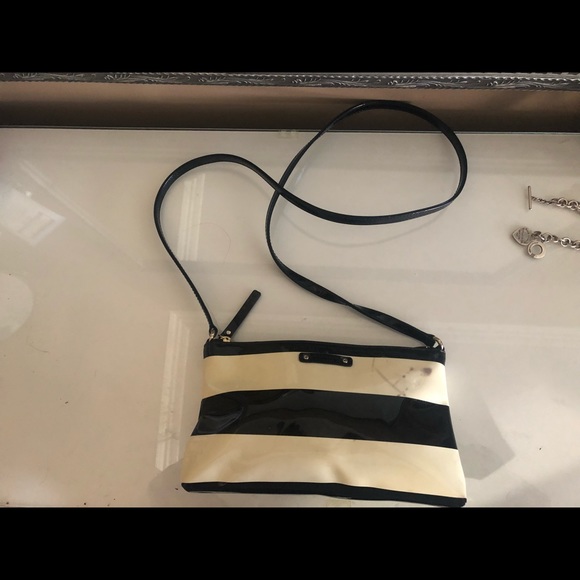 Kate Spade Crossbody - Picture 4 of 8